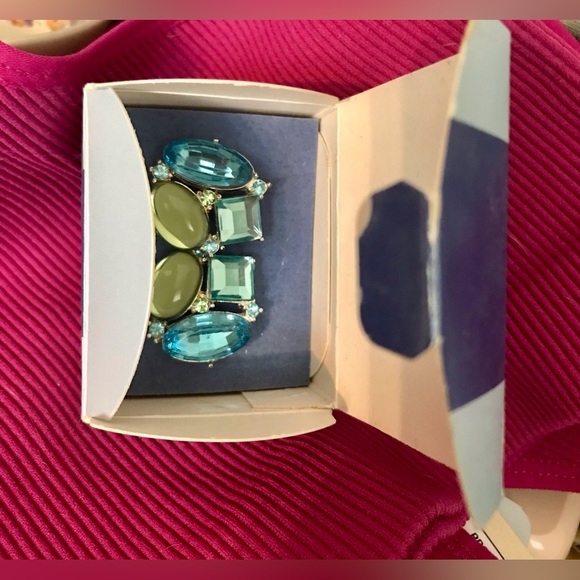 Avon Aqua Cluster Button Earrings Clip NIB - Picture 5 of 10